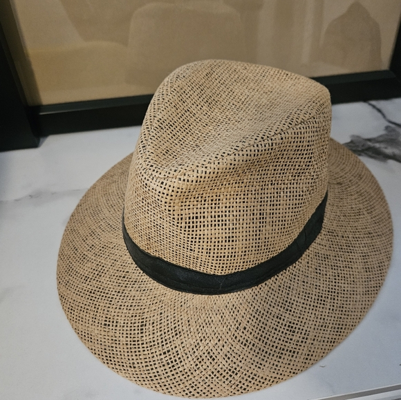 Accessories - Tan Fedora Sun Hat (NWOT)